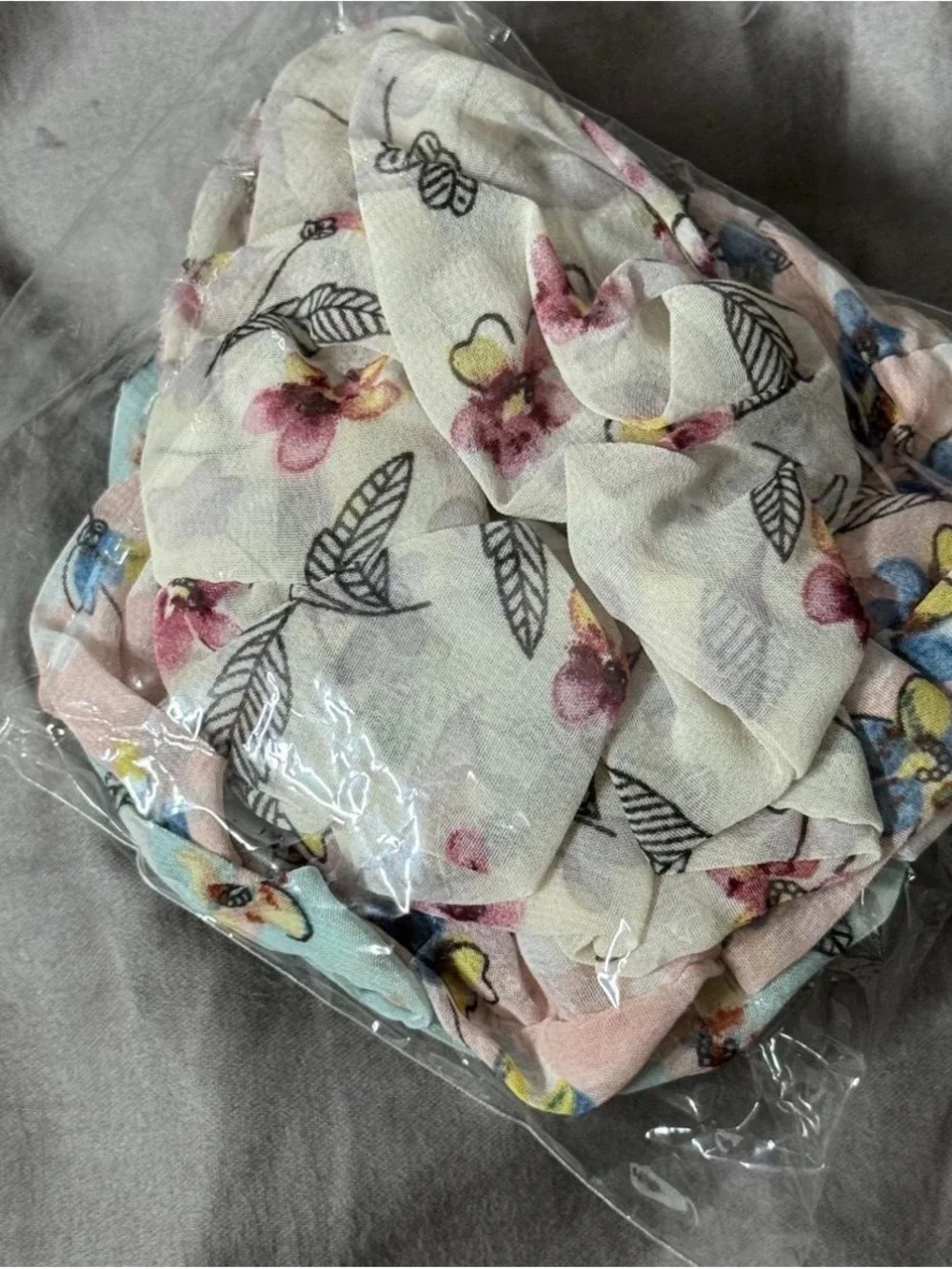 Floral Chiffon Scrunchie Set - Pink, White, Mint